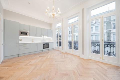 2 bedroom flat for sale, Castletown Road, London W14