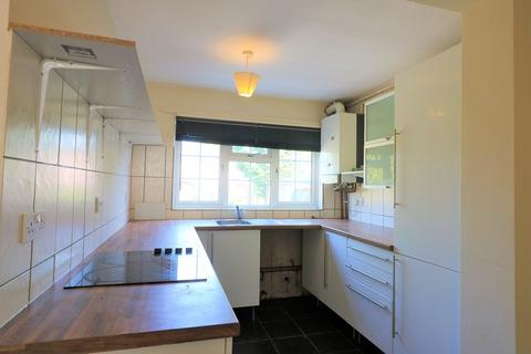 3 bedroom terraced house to rent, Cecil Crescent, Hatfield, AL10