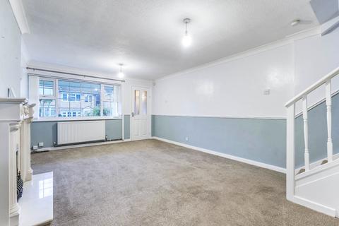 2 bedroom terraced house for sale, Woodlea Grove, Yeadon, Leeds, West Yorkshire, LS19