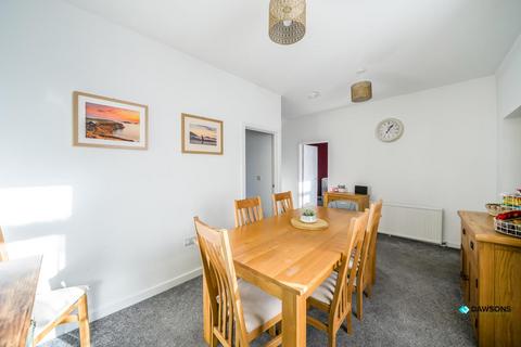 5 bedroom detached house for sale, Cwmbach Road, Llanelli