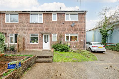 2 bedroom maisonette for sale, Bryan Road, Bishop's Stortford, Hertfordshire, CM23