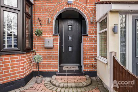 4 bedroom terraced house for sale, Heather Glen, Romford, RM1