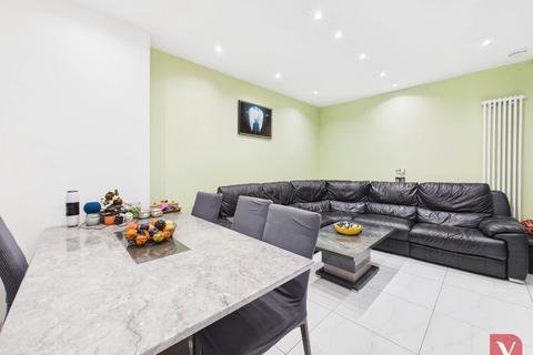 5 bedroom semi-detached house for sale, Biscot Road, Luton LU3