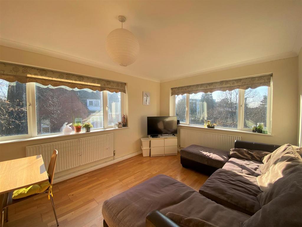 Living Room.jpg
