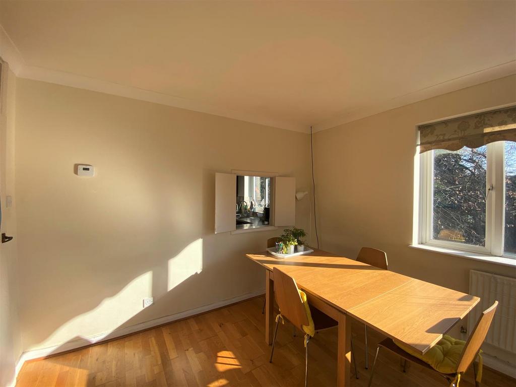 Dining Area.jpg