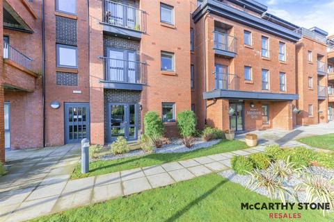 undefined, Flat 2/5 Merchants Gate, 69 Springkell Avenue, Glasgow