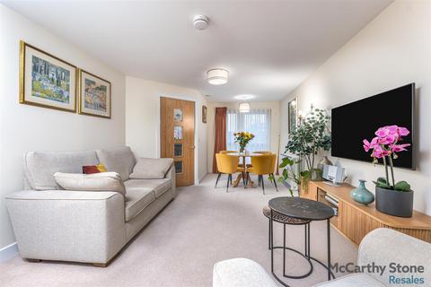 undefined, Flat 2/5 Merchants Gate, 69 Springkell Avenue, Glasgow