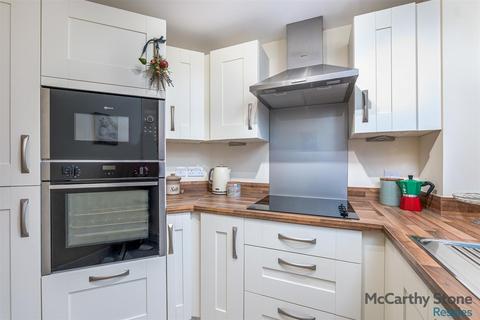 undefined, Flat 2/5 Merchants Gate, 69 Springkell Avenue, Glasgow