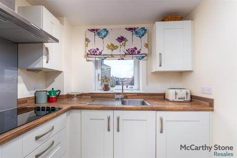 undefined, Flat 2/5 Merchants Gate, 69 Springkell Avenue, Glasgow