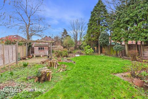 4 bedroom detached bungalow for sale, The Backlands, Crewe