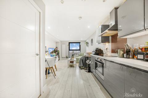 undefined, Victoria Avenue, Southend-on-sea, SS2 6