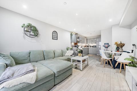 undefined, Victoria Avenue, Southend-on-sea, SS2 6