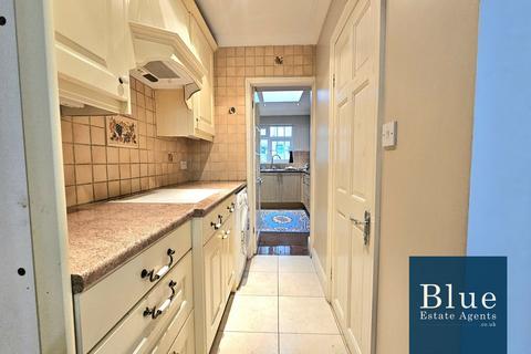 3 bedroom semi-detached house to rent, Clare Road, Staines-upon-Thames, TW19