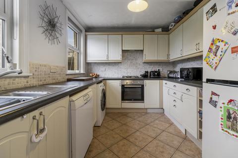 undefined, Worcester WR5
