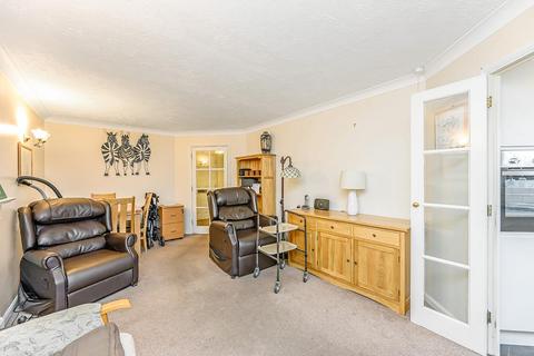 1 bedroom retirement property for sale, Chingford Mount Road, Chingford