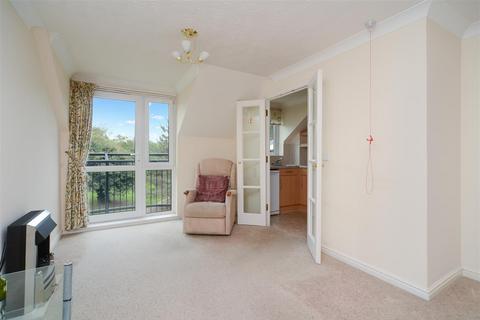 2 bedroom retirement property for sale, Greenwood Court, The Parade, Epsom