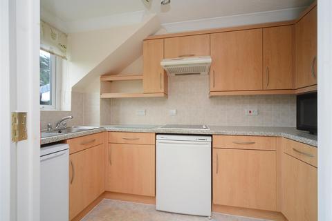 2 bedroom retirement property for sale, Greenwood Court, The Parade, Epsom