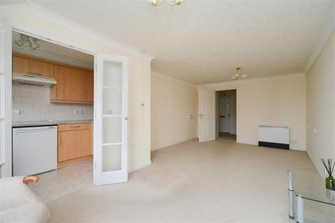 2 bedroom retirement property for sale, Greenwood Court, The Parade, Epsom