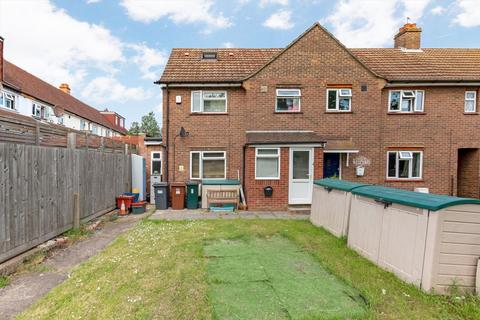 Syon Lane, Isleworth TW7