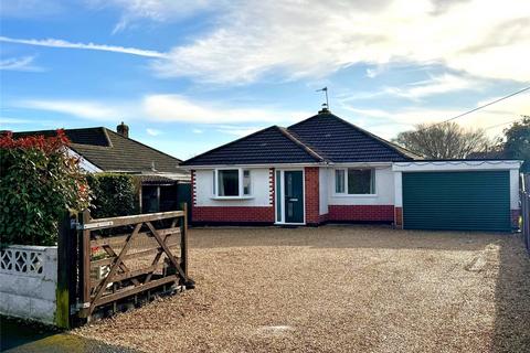 2 bedroom bungalow for sale, Hazelwood Avenue, New Milton, Hampshire, BH25