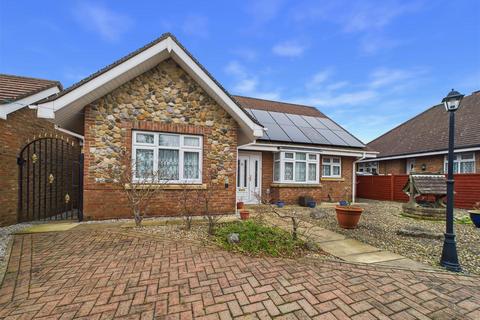 3 bedroom detached bungalow for sale, Nunburnholme Avenue, North Ferriby