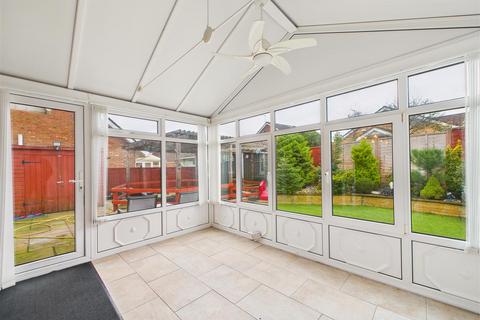3 bedroom detached bungalow for sale, Nunburnholme Avenue, North Ferriby
