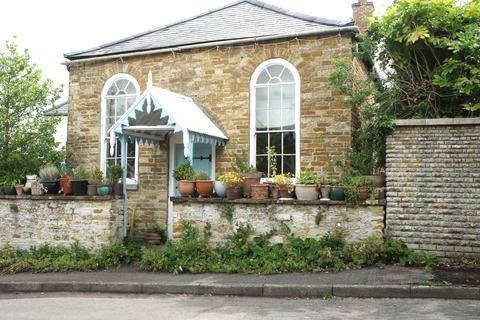 2 bedroom cottage for sale, Middle Street, Wing, Oakham