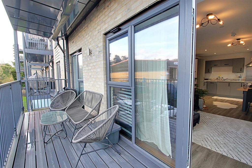 Balcony 1.jpg