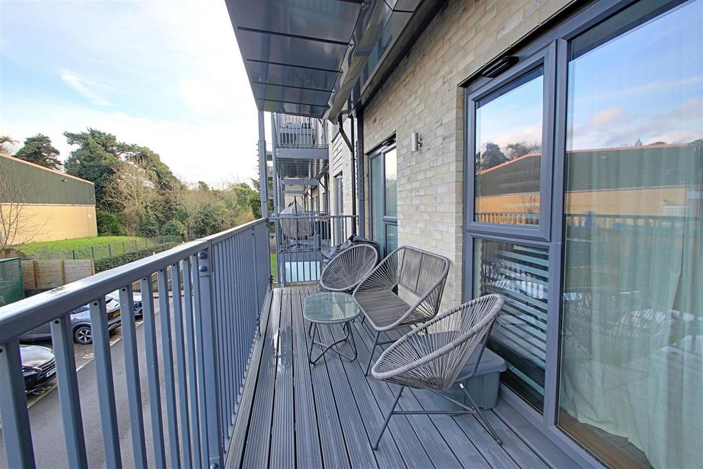 Balcony 2.jpg