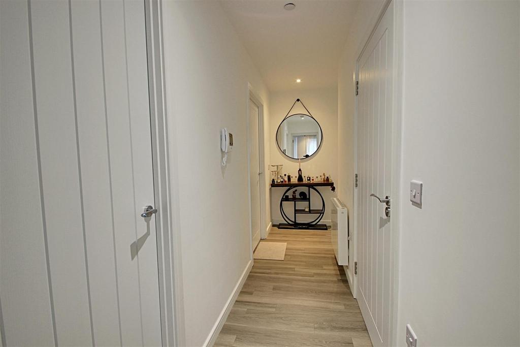 Hallway.jpg