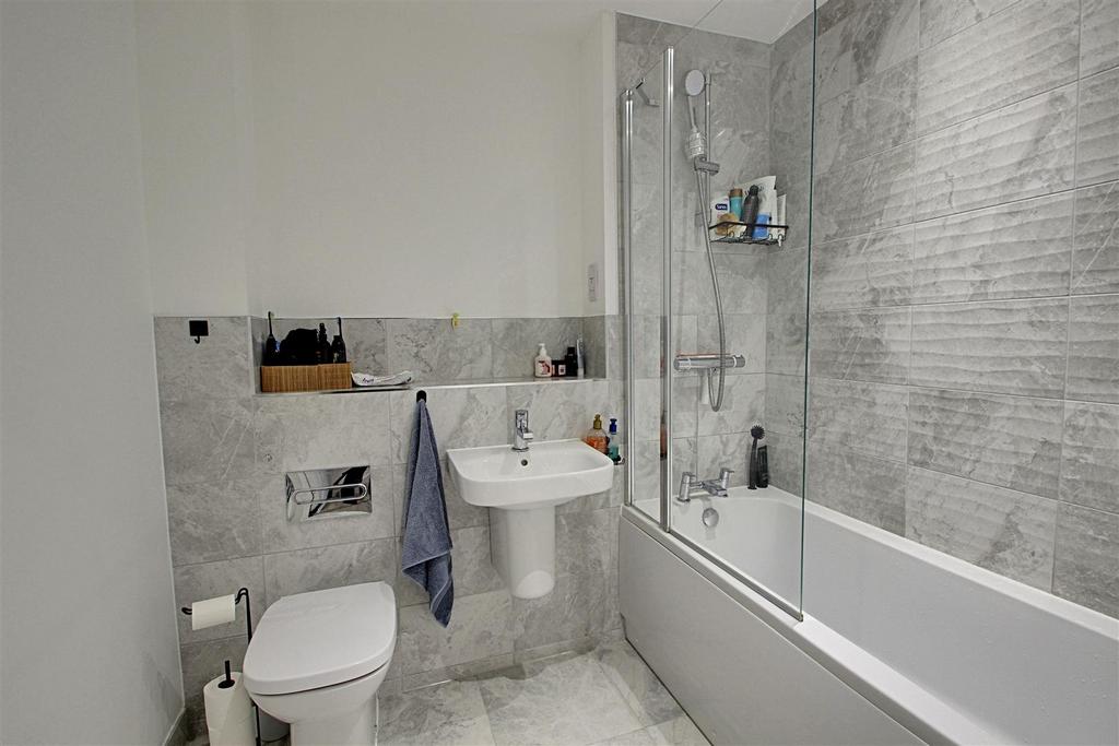 Bathroom.jpg