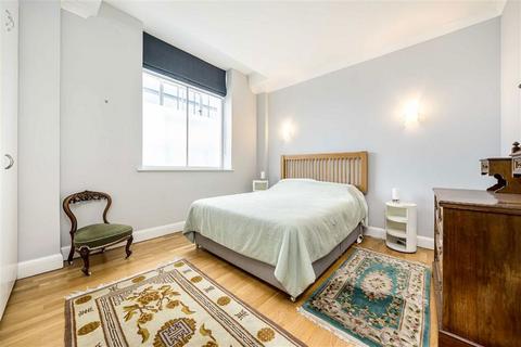 3 bedroom flat for sale, Belvedere Road, London SE1