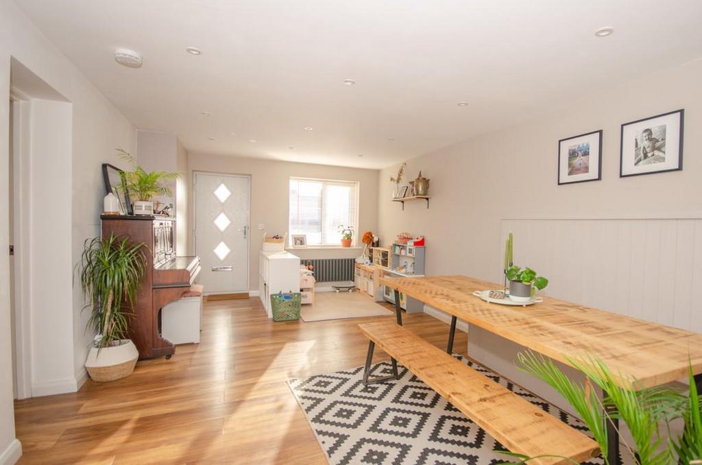 Dining-family room.jpg