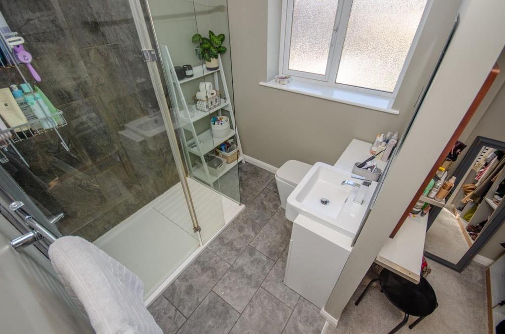 Ensuite.jpg