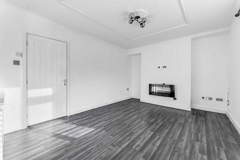 3 bedroom semi-detached house for sale, Southwold Drive, Nottingham, NG8 1PD