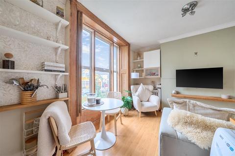 2 bedroom apartment for sale, Cadogan Road, Surbiton