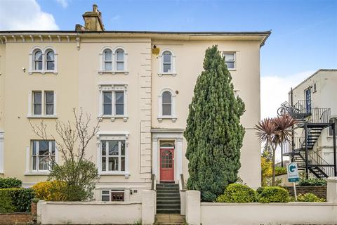Cadogan Road, Surbiton