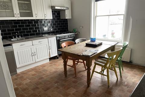 1 bedroom house for sale, Friday Street