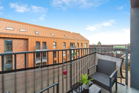 2 bedroom duplex for sale, Robinson Way, Chester, CH1