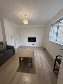Flat to rent, Thant Close, London E10
