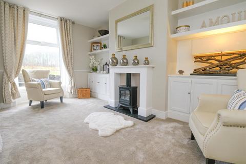 3 bedroom terraced house for sale, Ladyhouse Lane, Huddersfield HD4
