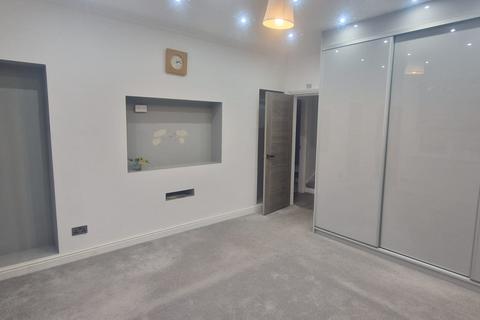 3 bedroom flat to rent, 536 Stratford Road, B11