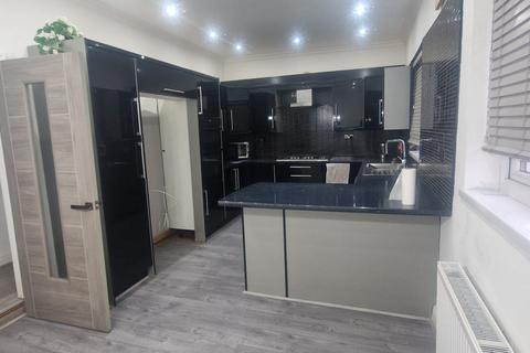 3 bedroom flat to rent, 536 Stratford Road, B11