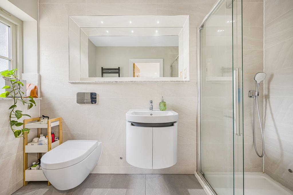 En-Suite 1