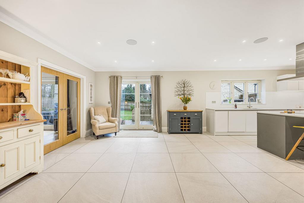 Kitchen Family Room