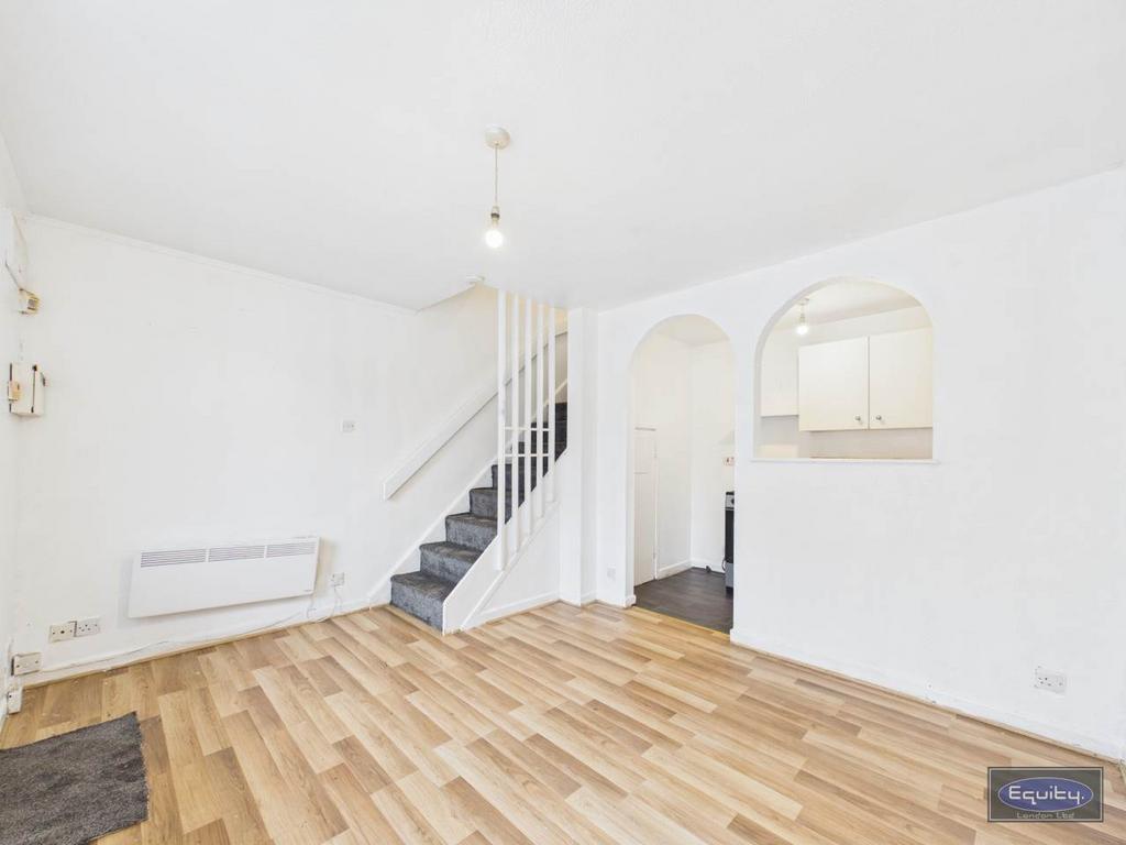 Living Room (2)