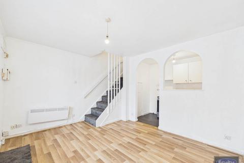 1 bedroom house to rent, Bernal Close, Thamesmead , London