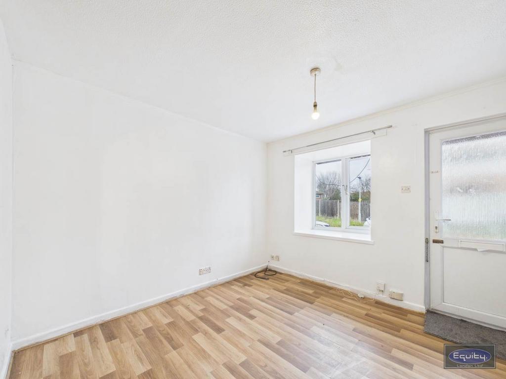 Living Room (4)