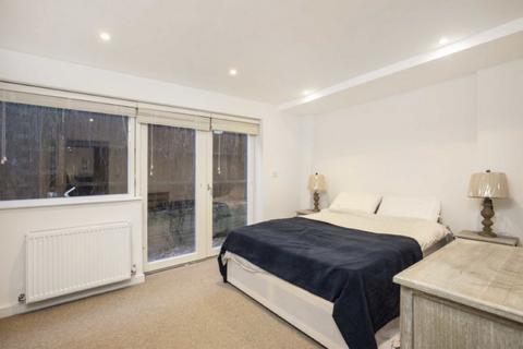 undefined, Elm Grove, London SW19