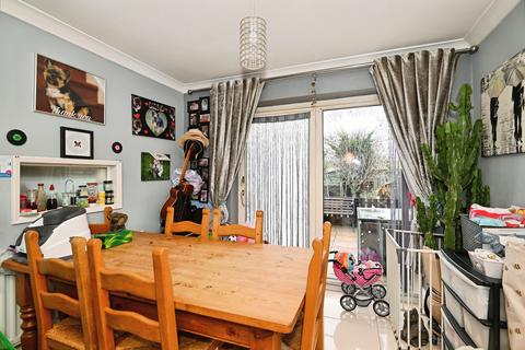 3 bedroom semi-detached house for sale, Fleetwood Close, Sheerness, ME12